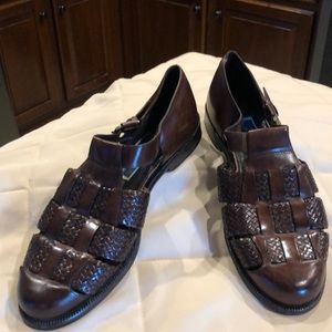 Bragano open weave great looking sandal style